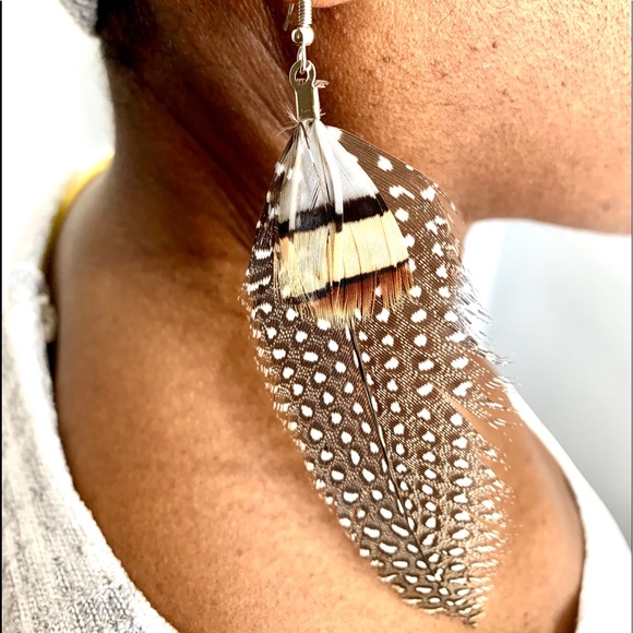 Feather earrings. 💥💥 costume jewelry💥💥 - Picture 3 of 3